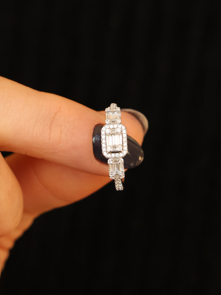 Anel Solitário Baguete Prata 925 Ródio Branco Zircônias Cristal