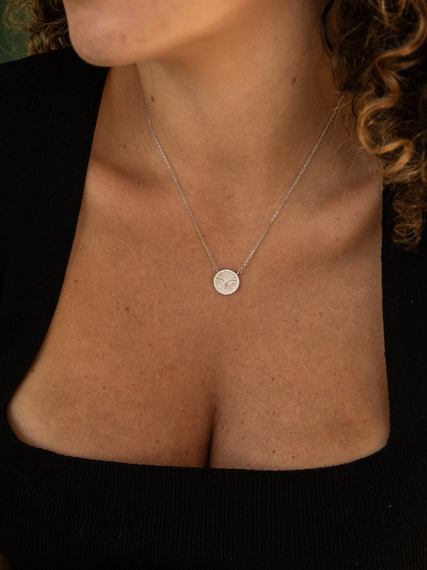 Colar Medalha Divino Espírito Santo Médio Prata 925 com Cristais