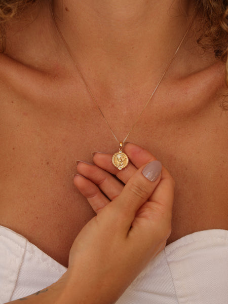 Colar Medalha Divino Espírito Santo Ouro Amarelo 18k