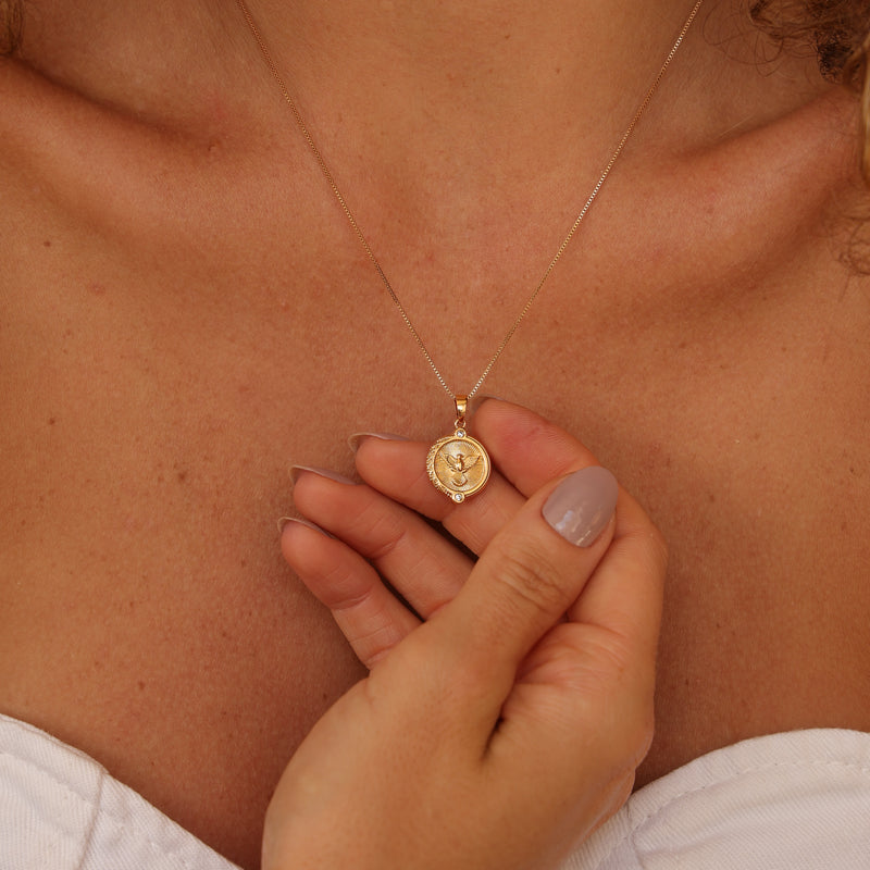 Colar Medalha Divino Espírito Santo Ouro Amarelo 18k