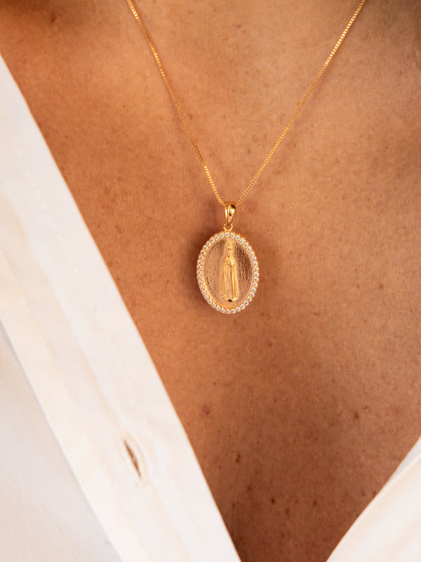 Colar Medalha Nossa Senhora de Fátima Banhado Ouro 18K Zircônias