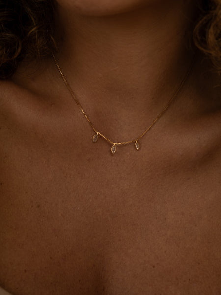 Colar Pingente Navete Trio Zircônia Banho Ouro 18k