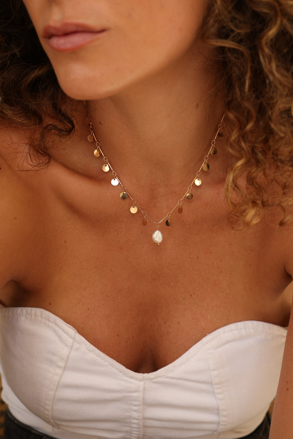 Colar Medalhas com Pingente Pérola de Água Doce