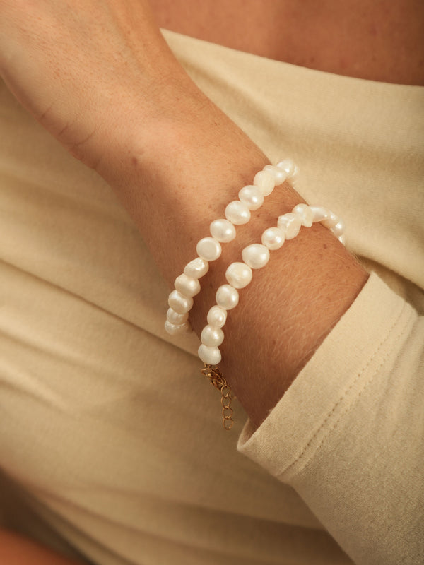 Pulseira Pérolas de Água Doce com Extensor Banhado Ouro 18k