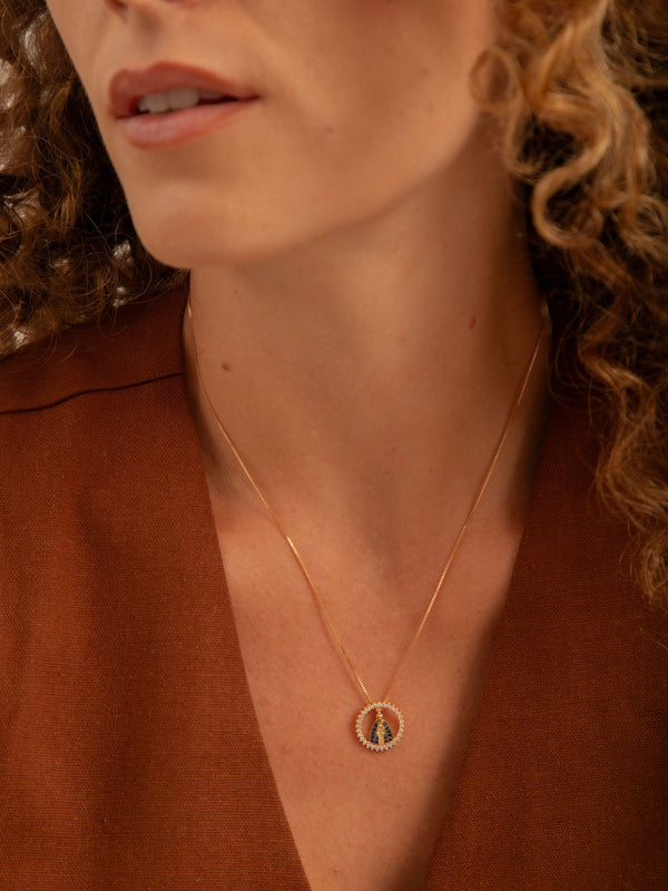 Colar Medalha Nossa Senhora Aparecida Cravejada Ouro 18k