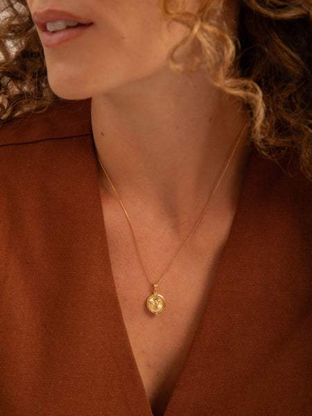 Colar Medalha Divino Espírito Santo Ouro Amarelo 18k
