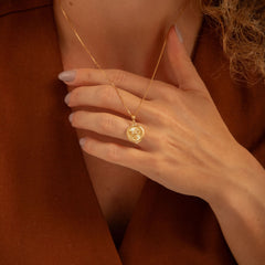 Colar Medalha Divino Espírito Santo Ouro Amarelo 18k