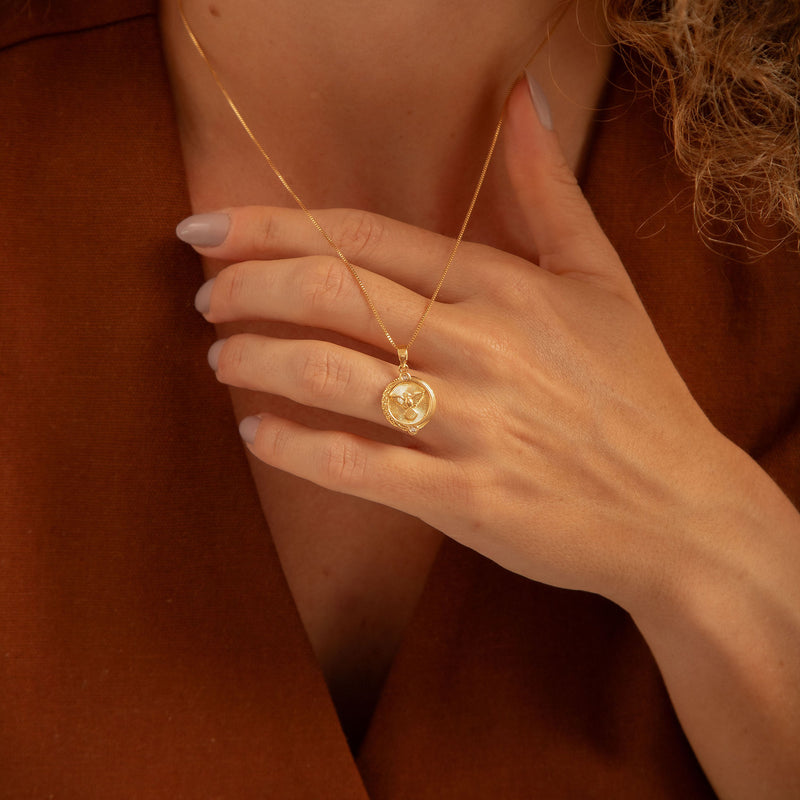 Colar Medalha Divino Espírito Santo Ouro Amarelo 18k