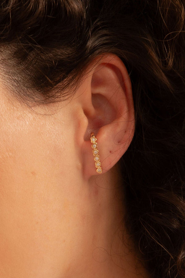 Brinco Ear Hook Coração Cravado Cristal