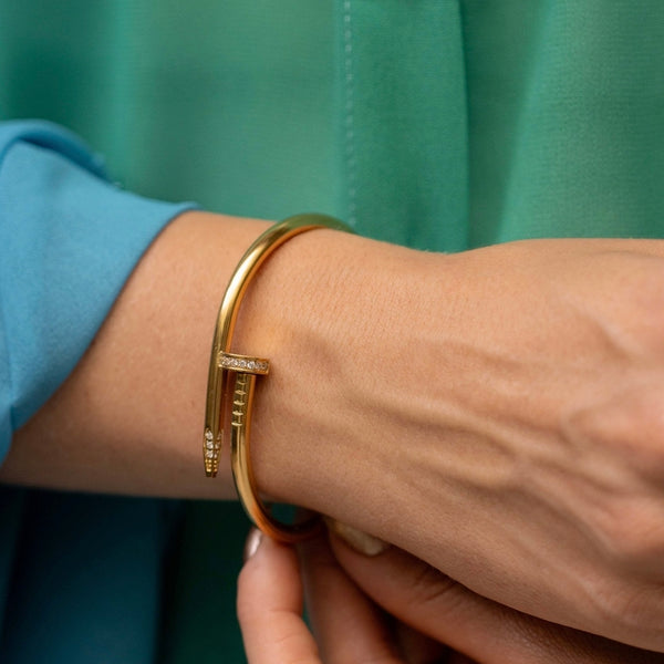 Bracelete Prego Cravejado B.O.
