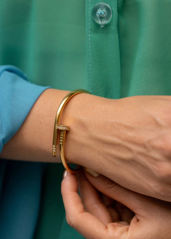 Bracelete Prego Cravejado B.O.
