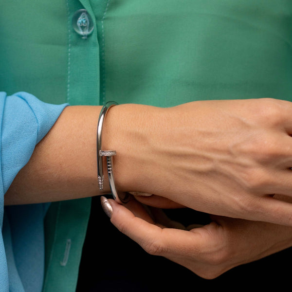 Bracelete prego cravejado