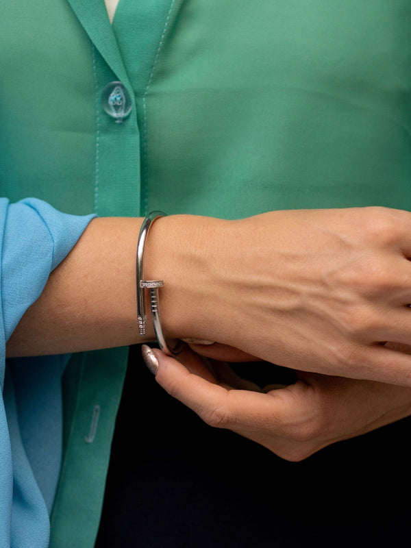 Bracelete Rígido Prego Cravejado Zircônias Ródio Branco
