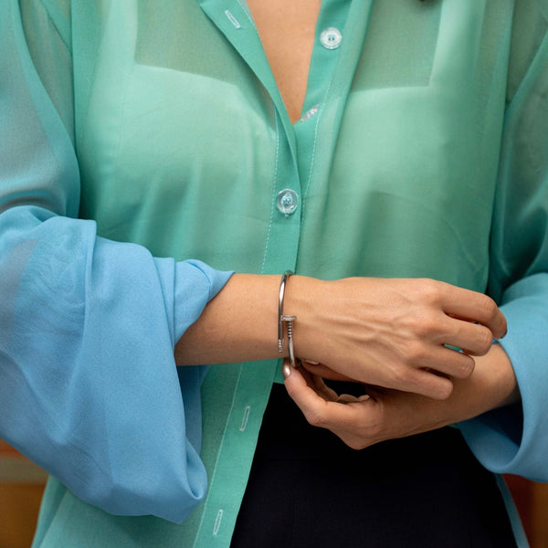 Bracelete prego cravejado