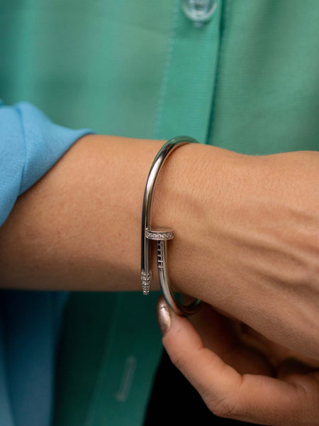 Bracelete Rígido Prego Cravejado Zircônias Ródio Branco