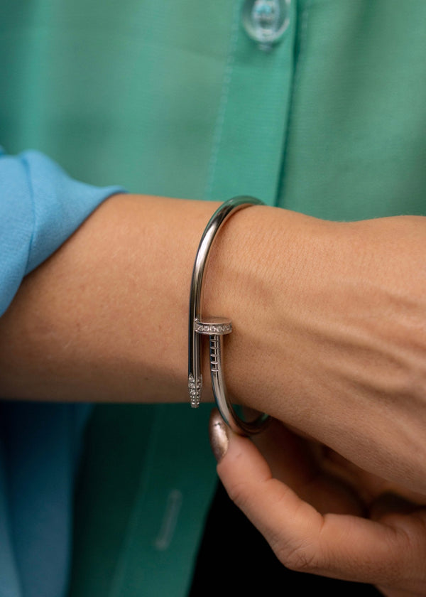 Bracelete prego cravejado