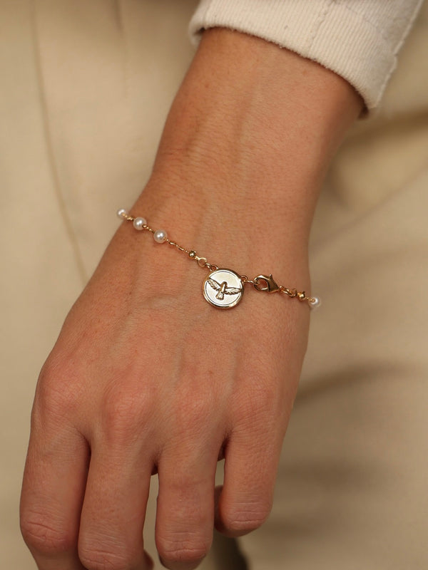 Pulseira Divino Espírito Santo com Pérolas Banho Ouro 18k