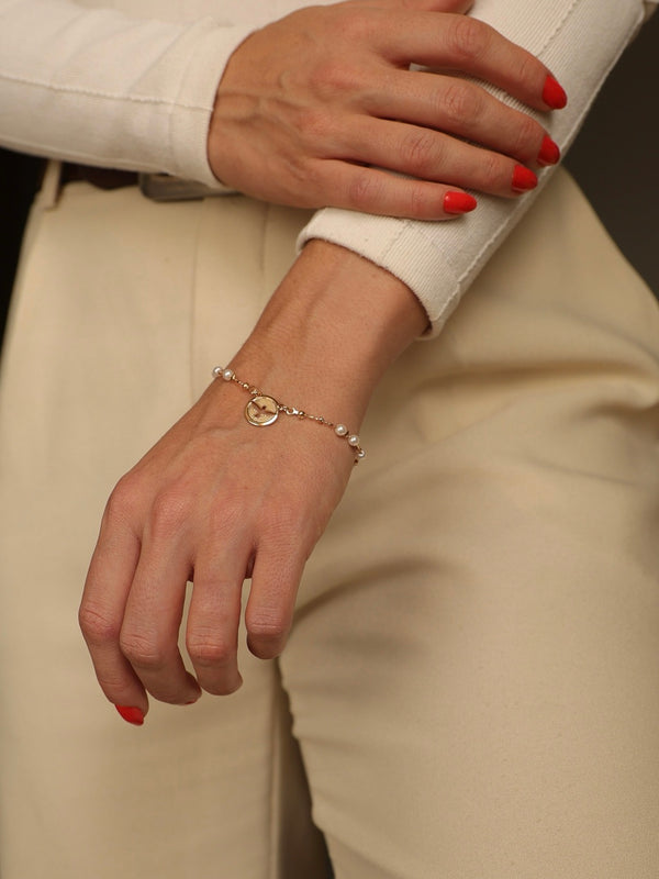 Pulseira Divino Espírito Santo com Pérolas Banho Ouro 18k