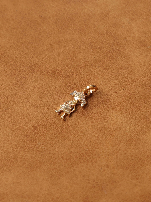 Pingente Menina Cravejado Banho Ouro 18k Zircônias